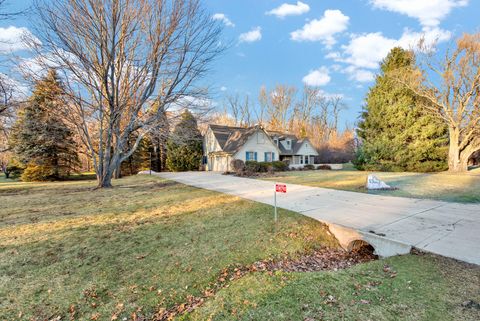 Photo of S35W27905 Pheasant Run, Waukesha, WI 53189 (MLS # 1947635)