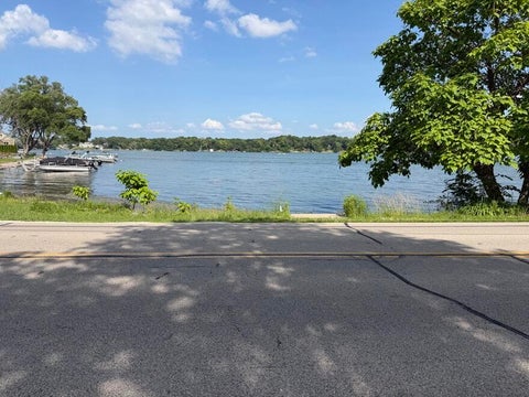 Photo of 7334 N Tichigan Rd, Waterford, WI 53185 (MLS # 1970061)
