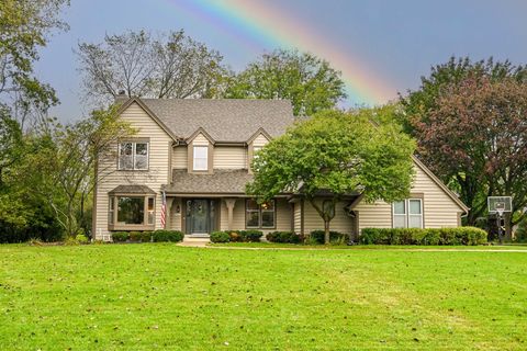 Photo of 15290 Shamrock Ln, Brookfield, WI 53005 (MLS # 1939303)