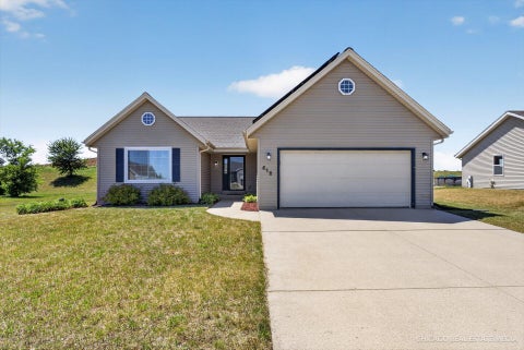 Photo of 512 Parkview Dr, Johnson Creek, WI 53038 (MLS # 1965559)