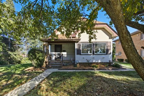 Photo of 3320 S 92nd St, Milwaukee, WI 53227 (MLS # 1939468)