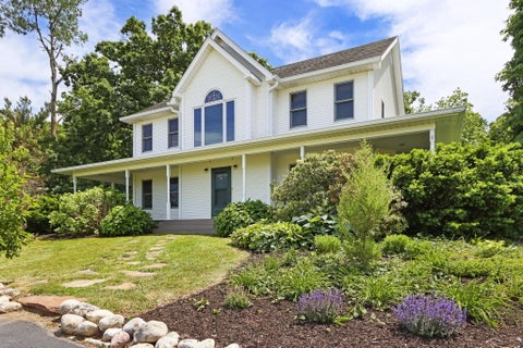 Photo of 553 W Twin Lakes Rd, Bloomfield, WI 53128 (MLS # 1965972)