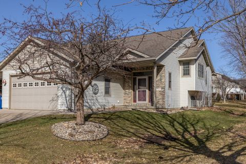 Photo of 3767 Emerald Dr E, Onalaska, WI 54650 (MLS # 1953251)
