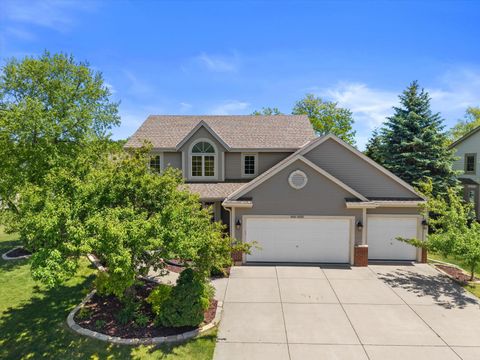 Photo of W234N7698 Grey Moss Ct, Sussex, WI 53089 (MLS # 1964725)