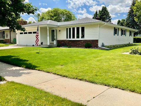 Photo of 1536 N 22nd St, Sheboygan, WI 53081 (MLS # 1967319)