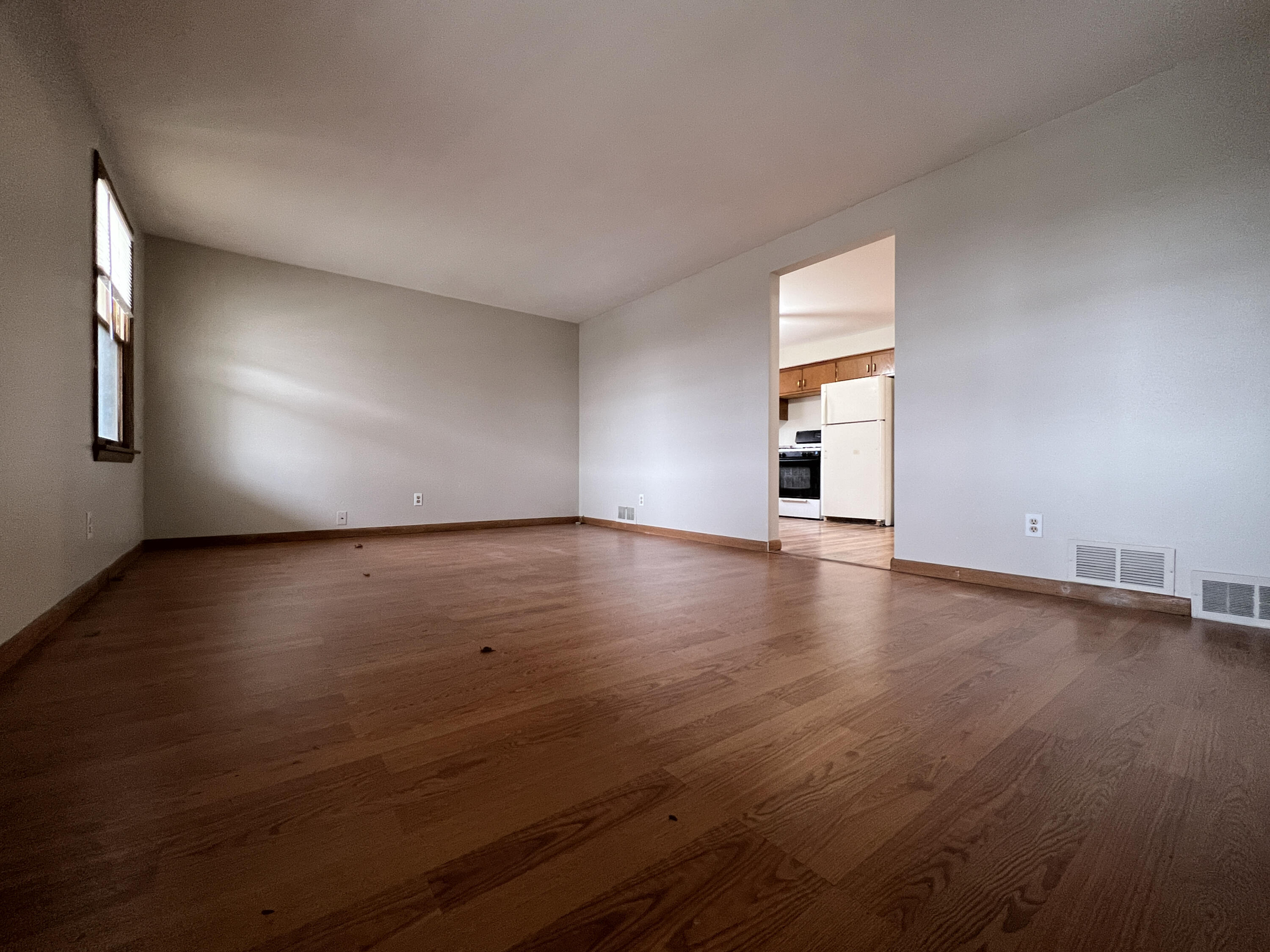 Milwaukee, Wisconsin 53222, United States, 4 Bedrooms Bedrooms, ,3 BathroomsBathrooms,Residential,Active,221770