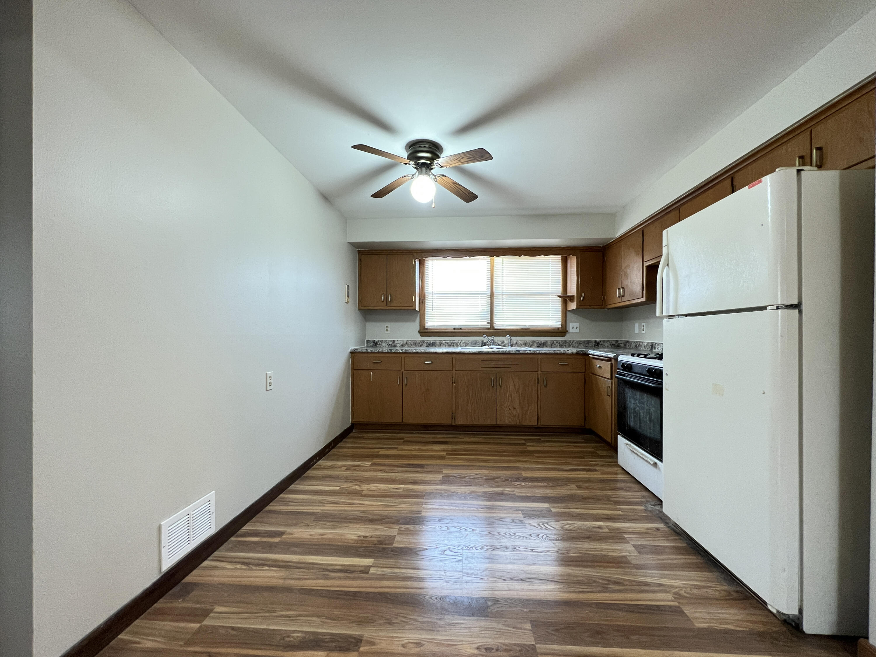 Milwaukee, Wisconsin 53222, United States, 4 Bedrooms Bedrooms, ,3 BathroomsBathrooms,Residential,Active,221770