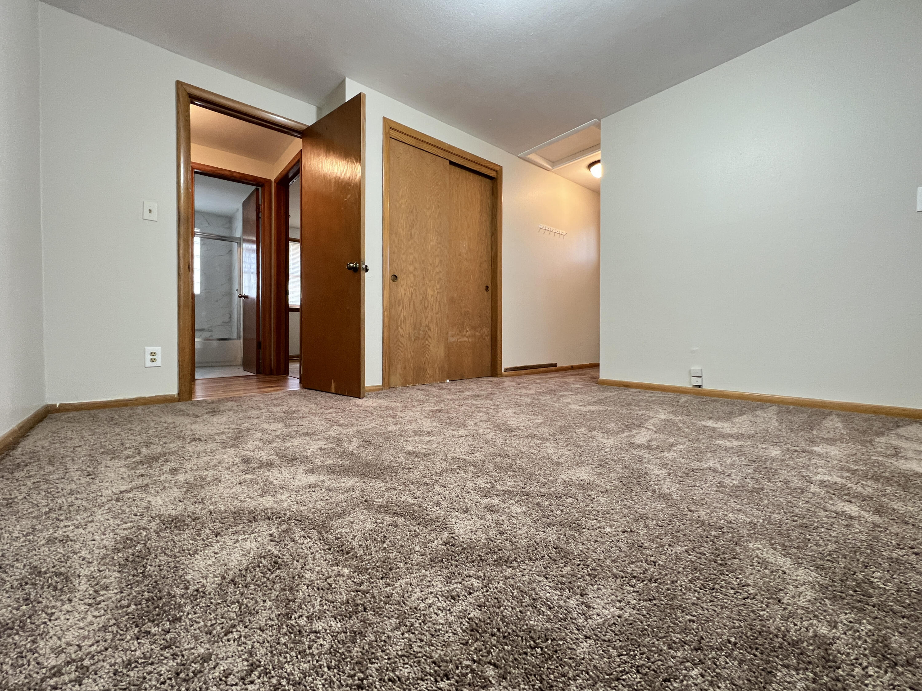 Milwaukee, Wisconsin 53222, United States, 4 Bedrooms Bedrooms, ,3 BathroomsBathrooms,Residential,Active,221770