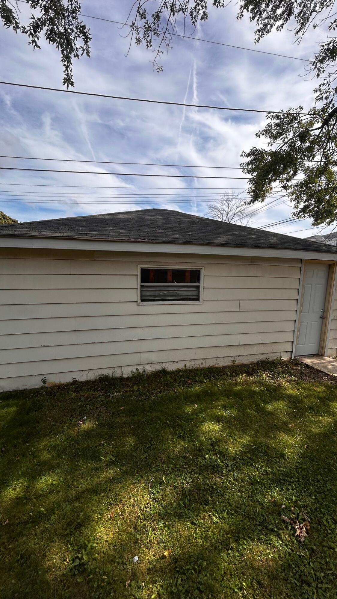 Milwaukee, Wisconsin 53222, United States, 4 Bedrooms Bedrooms, ,3 BathroomsBathrooms,Residential,Active,221770