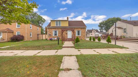 Photo of 2836 S 10th St, Sheboygan, WI 53081 (MLS # 1977042)