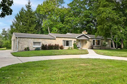 Photo of 3415 Fiebrantz Dr, Brookfield, WI 53005 (MLS # 1977115)