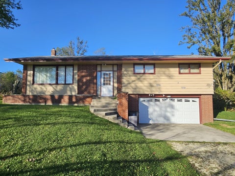 Photo of 5011 River Rd, West Bend, WI 53095 (MLS # 1985673)