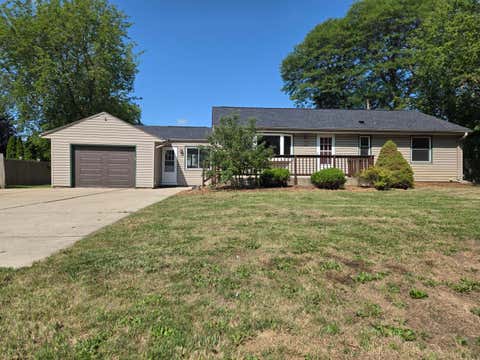 Photo of 1425 S Rock Pl, New Berlin, WI 53151 (MLS # 1975859)