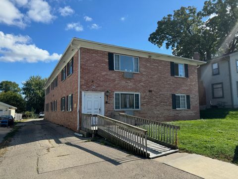 Photo of 241 S Madison St, Waupun, WI 53963 (MLS # 1951977)