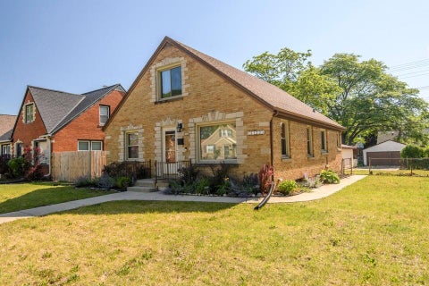 Photo of 5122 N 65th St, Milwaukee, WI 53218 (MLS # 1972568)
