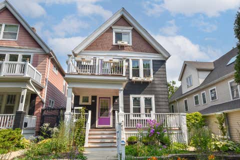 Photo of 824 E Auer Ave, Milwaukee, WI 53212 (MLS # 1972628)