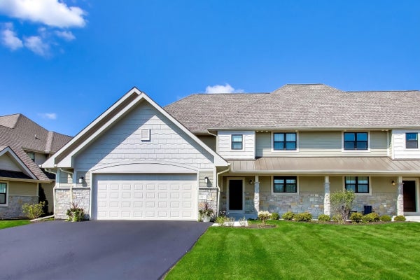 690 EAGLETON DR, LAKE GENEVA, WI 53147 - Image c8482a70b68fbd78fa0074106a5d581d/1813201888