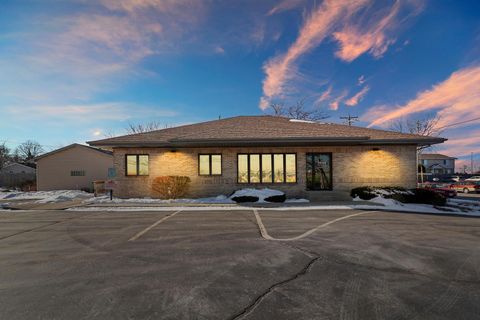 Photo of 5300 Green Bay Rd, Kenosha, WI 53144 (MLS # 1944411)