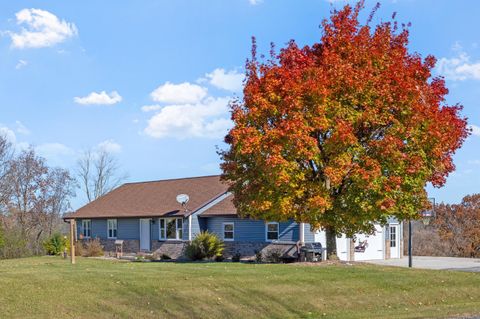 Photo of W8806 Hickory Dr, Greenbush, WI 53023 (MLS # 1944206)