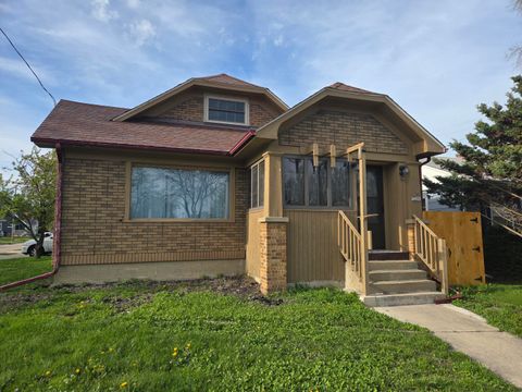 Photo of 2220 76th St, Kenosha, WI 53143 (MLS # 1960101)