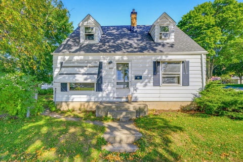 Photo of 8400 W Auer Ave, Milwaukee, WI 53222 (MLS # 1984102)