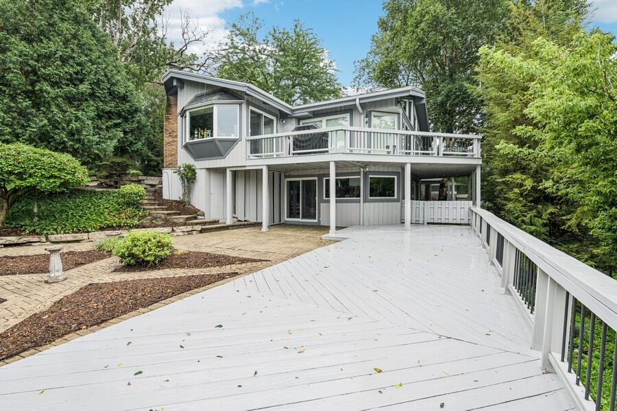 Fontana, Wisconsin 53125, United States, 4 Bedrooms Bedrooms, ,4 BathroomsBathrooms,Residential,Active,183885