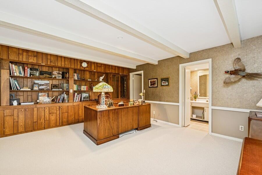 Fontana, Wisconsin 53125, United States, 4 Bedrooms Bedrooms, ,4 BathroomsBathrooms,Residential,Active,183885