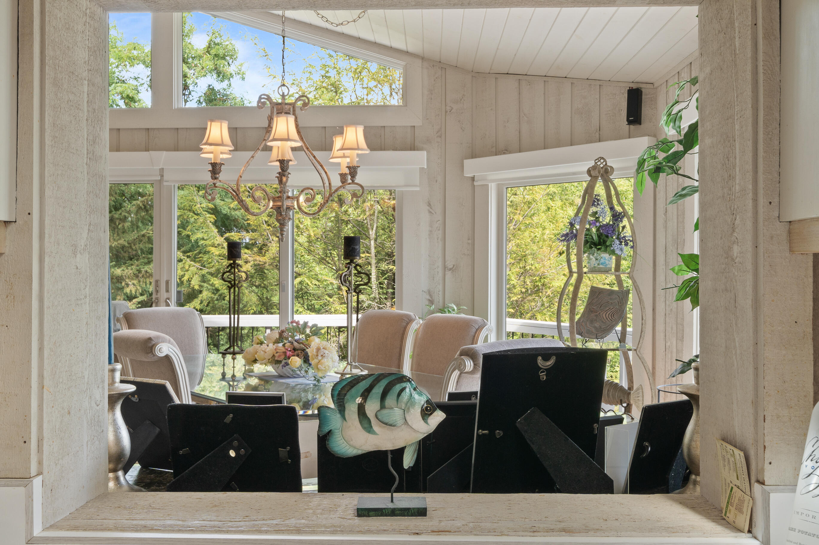 Fontana, Wisconsin 53125, United States, 4 Bedrooms Bedrooms, ,4 BathroomsBathrooms,Residential,Active,183885