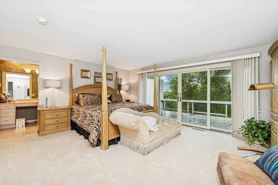 Fontana, Wisconsin 53125, United States, 4 Bedrooms Bedrooms, ,4 BathroomsBathrooms,Residential,Active,183885