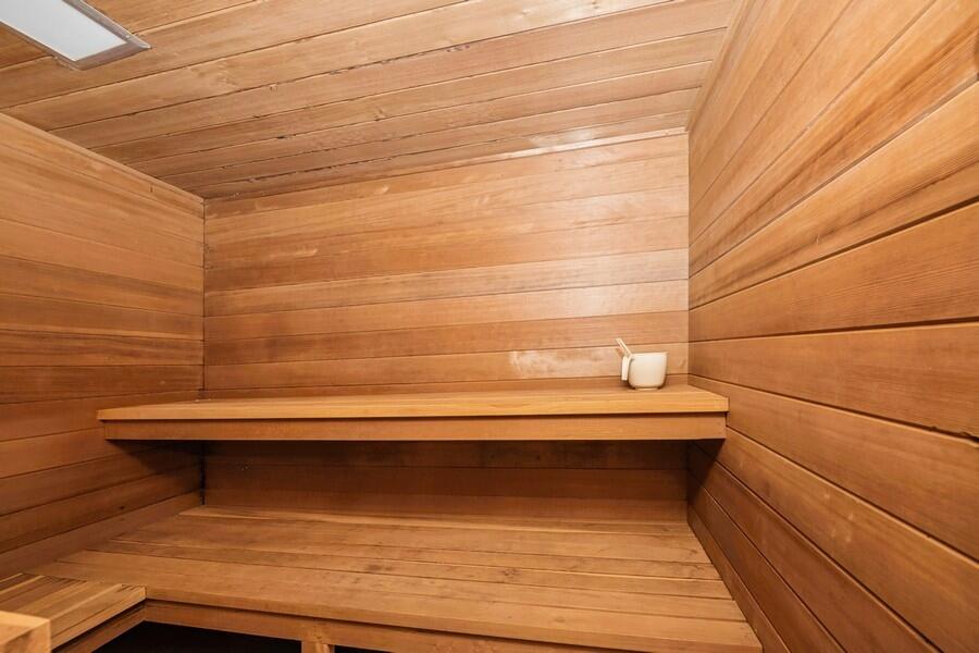 Fontana, Wisconsin 53125, United States, 4 Bedrooms Bedrooms, ,4 BathroomsBathrooms,Residential,Active,183885