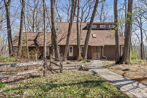 Photo of N1930 Forest Ridge Dr, Shelby, WI 54601 (MLS # 1958980)