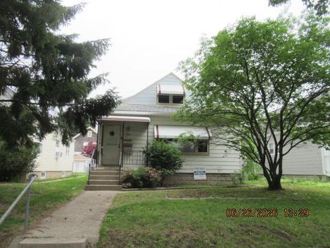 Photo of 3240 S Dayfield Ave, Milwaukee, WI 53207 (MLS # 1970012)