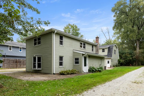 Photo of 8413 Fox River Rd, Waterford, WI 53185 (MLS # 1981156)