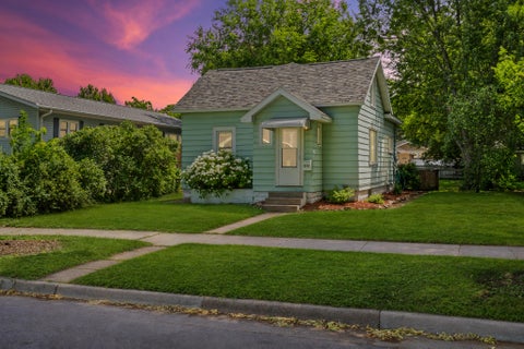 Photo of 2012 Charles St, La Crosse, WI 54603 (MLS # 1970983)