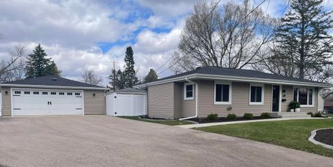 Photo of 814 E Chicago St, Whitewater, WI 53190 (MLS # 1959821)