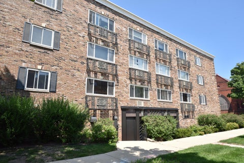 Photo of 2222 E Belleview Pl, Milwaukee, WI 53211 (MLS # 1981253)