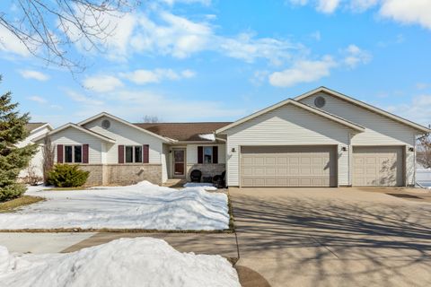 Photo of 1516 Johnson St, Onalaska, WI 54650 (MLS # 1954683)