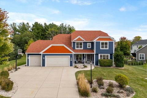 W273N2420 Arlington Ct, Pewaukee, WI 53072 - #: 1952218