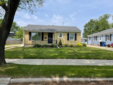 Photo of 3450 3rd Ave, Racine, WI 53402 (MLS # 1949962)