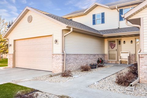 1318 Legion Cir, West Bend, WI 53090 - #: 1904460