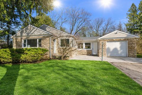 Photo of 8424 N Fox Croft Ln, Fox Point, WI 53217 (MLS # 1951032)