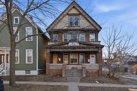 Photo of 433 N 29th St, Milwaukee, WI 53208 (MLS # 1961386)