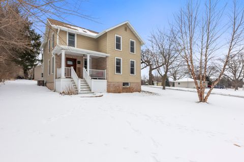 Photo of 408 Elkhorn Rd, Eagle, WI 53119 (MLS # 1949816)