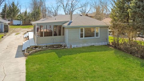 Photo of 1521 Skinner Dr, Twin Lakes, WI 53181 (MLS # 1957373)