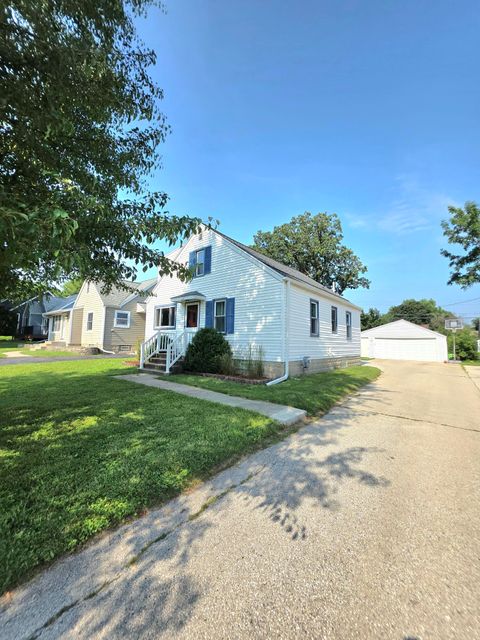 Photo of 1170 Lois Ave, Brookfield, WI 53045 (MLS # 1925548)
