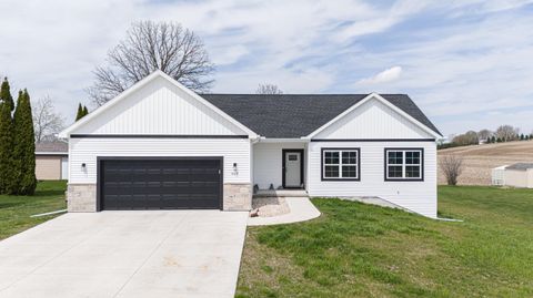 Photo of 608 Sycamore Pl, Theresa, WI 53091 (MLS # 1958978)