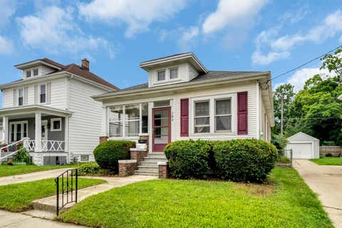 Photo of 704 Belmont Ave, Racine, WI 53405 (MLS # 1976027)