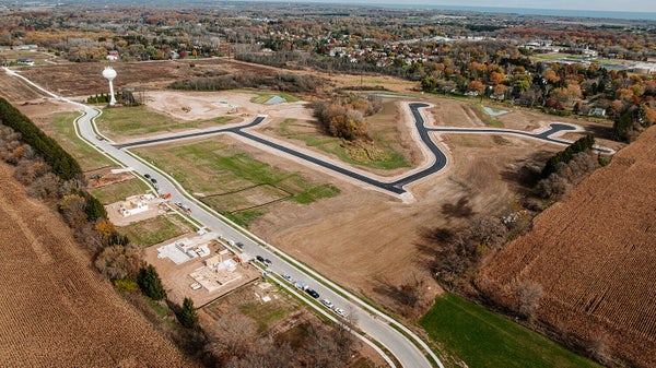ADDRESS PRIVATE, GRAFTON, WI 53024 - Image ca93eaa7bf2e9acd343646a159aa6b20/2095349018