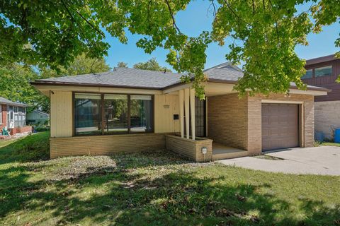 Photo of 3950 N 58th St, Milwaukee, WI 53216 (MLS # 1940378)