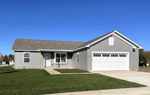 Photo of 300 Savannah Dr, Walworth, WI 53184 (MLS # 1941005) Photo of 300 Savannah Dr, Walworth, WI 53184 (MLS # 1941005)